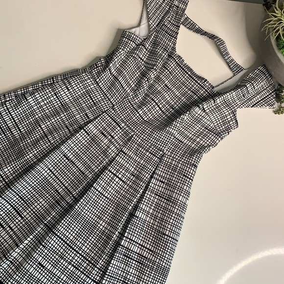 Nine West A Line Art eyelet Addams open back Midi holiday dress 8 black white - Picture 7 of 7